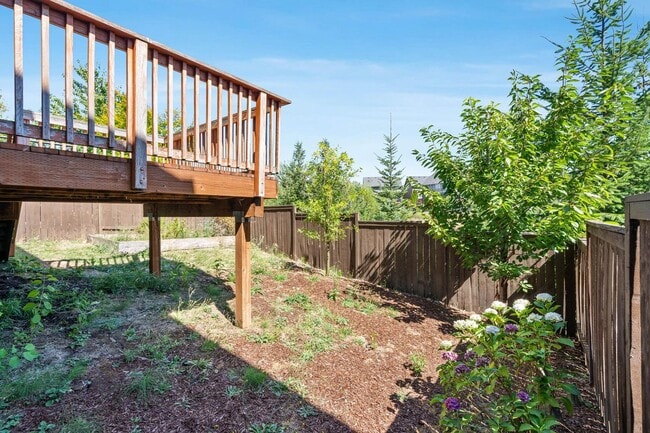 Building Photo - Spacious 4-bdrm/3-bath in North Bethany—Ga...