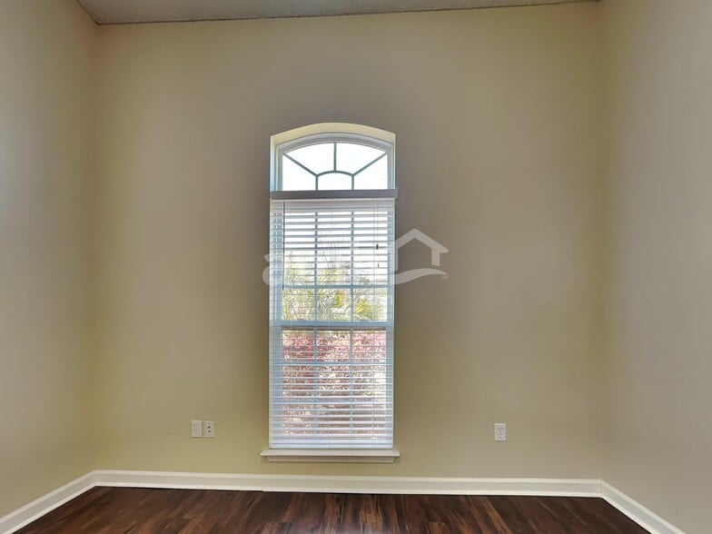 Building Photo - 822 Granite Ln