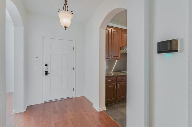 Building Photo - 9316 Bavaria Ln