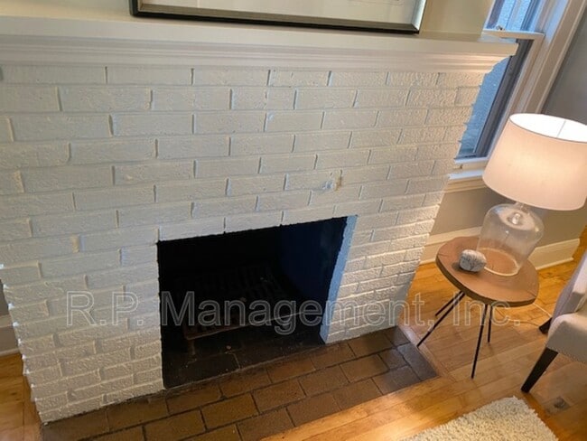 Building Photo - 3416 Girard Ave S