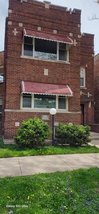 Building Photo - 7823 S Evans Ave