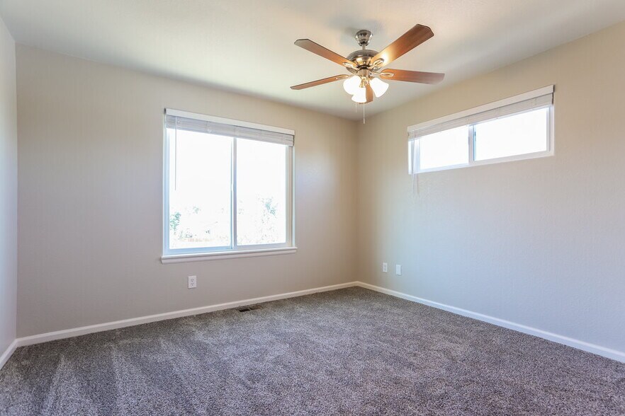 Building Photo - 19754 New Market Ct