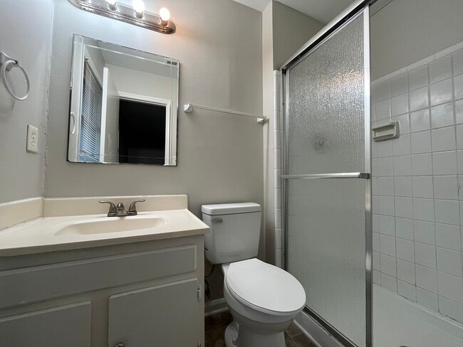 Building Photo - 526 Huntsmoor Dr