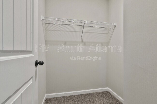 Building Photo - 10 Singletree