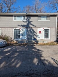 Building Photo - 38438 Meadowdale St