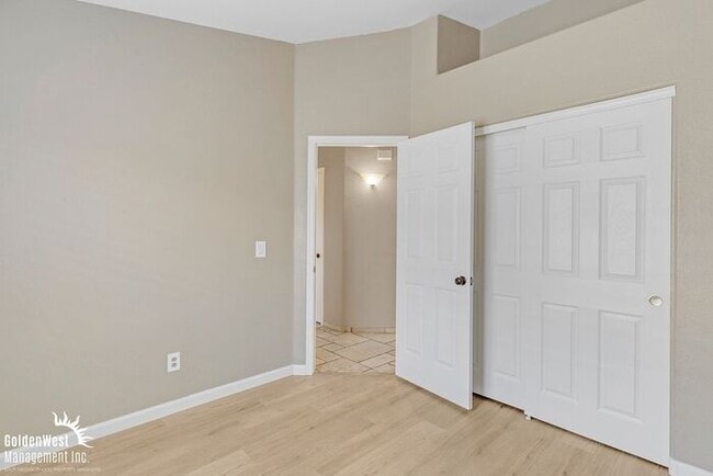 Building Photo - Charming 3 Bdm 2Ba Single-Story Home in Gl...