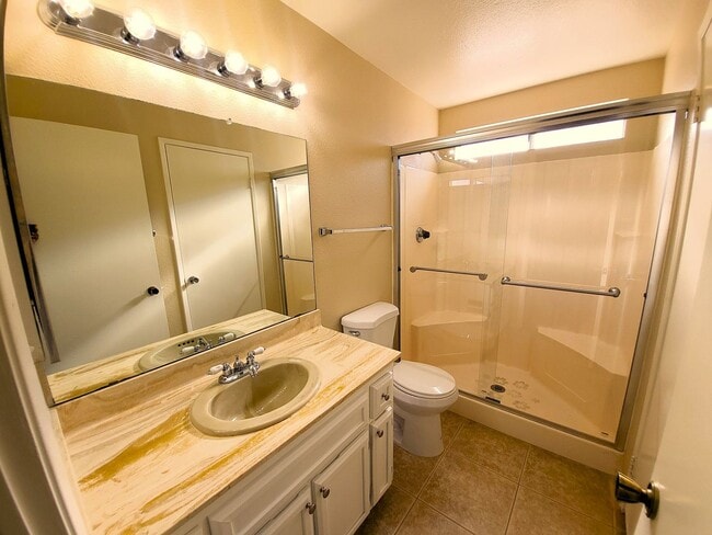 Building Photo - HOME IN ACTIVE ADULT COMMUNITY!!!