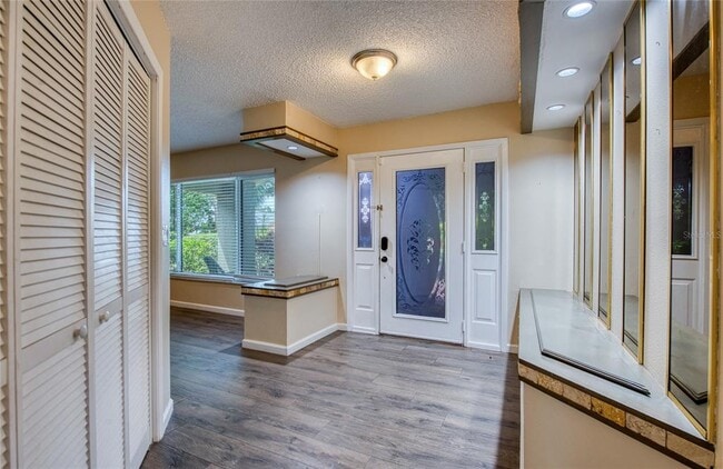 Building Photo - 2143 Salisbury Ct