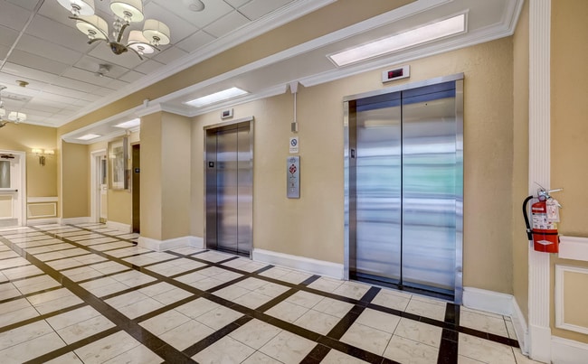 Building Photo - Charming Downtown Studio Apartment for Rent in City Place!