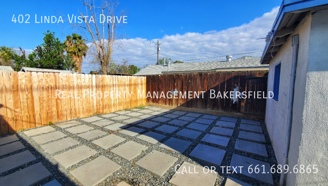Building Photo - 402 Linda Vista Dr