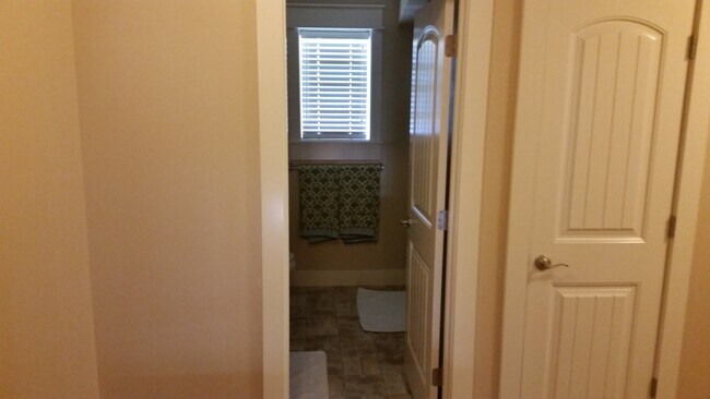 Building Photo - Very cute two story home in Boise / 3 bed,...