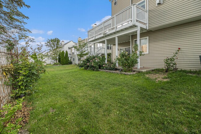 Building Photo - 1304 N Bay Dr