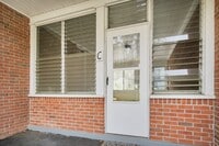 Building Photo - All-Utilities-Included 2BR Rental in Williamsburg – Private Screened Porch & Reserved Parking