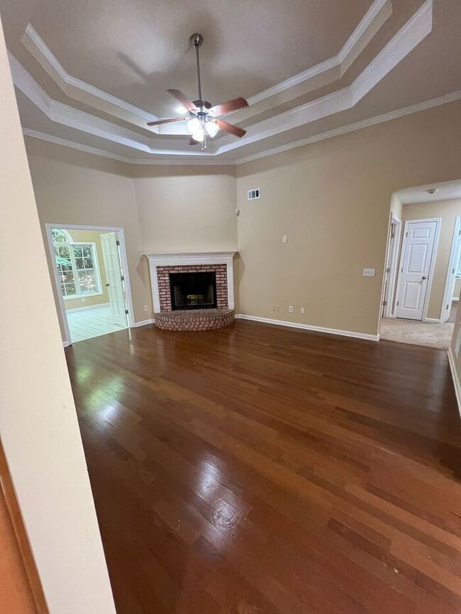 Building Photo - Gorgeous Ranch 4 bedroom 2 bath home in Lawrenceville