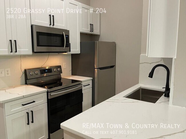 Building Photo - 2520 Grassy Point Dr