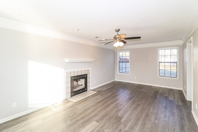 Building Photo - 2464 Green Glen Dr