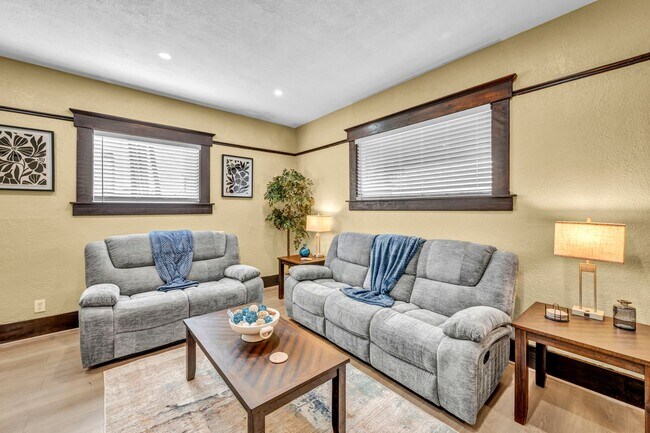 Building Photo - FULLY FURNISHED HISTORIC CHARMER BETWEEN UNR & DOWNTOWN – UTILITIES INCLUDED, MODERN UPGRADES, PR...