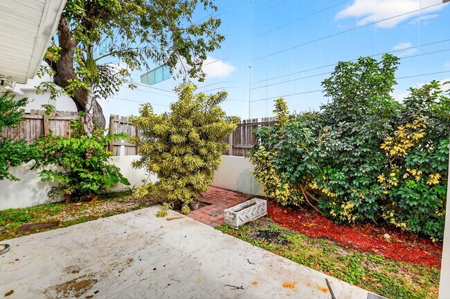 Building Photo - 2620 East Way