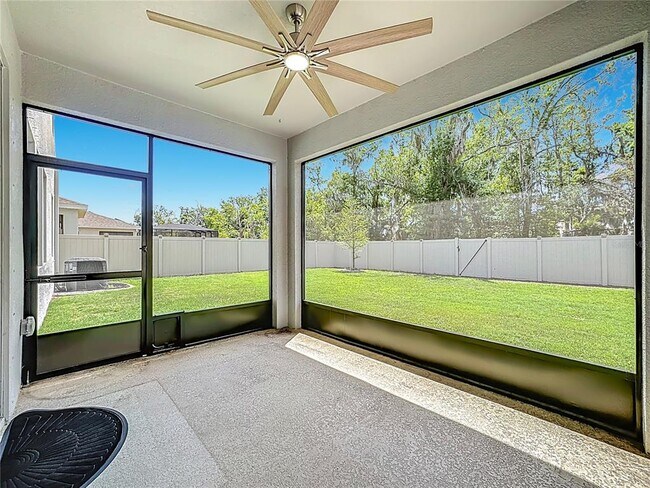 Building Photo - 13071 Brookside Moss Dr