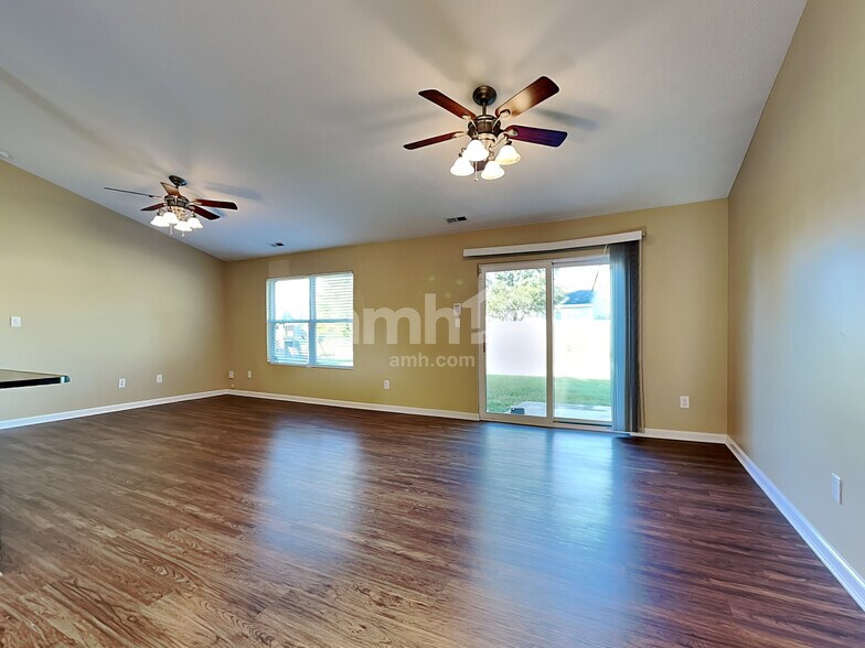Building Photo - 252 Woodfield Dr
