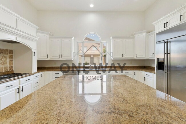 Building Photo - 4432 E Ford Ave