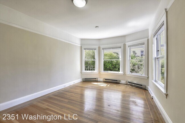 Building Photo - 2351 Washington St