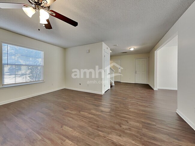 Building Photo - 4533 Hyperion Ct