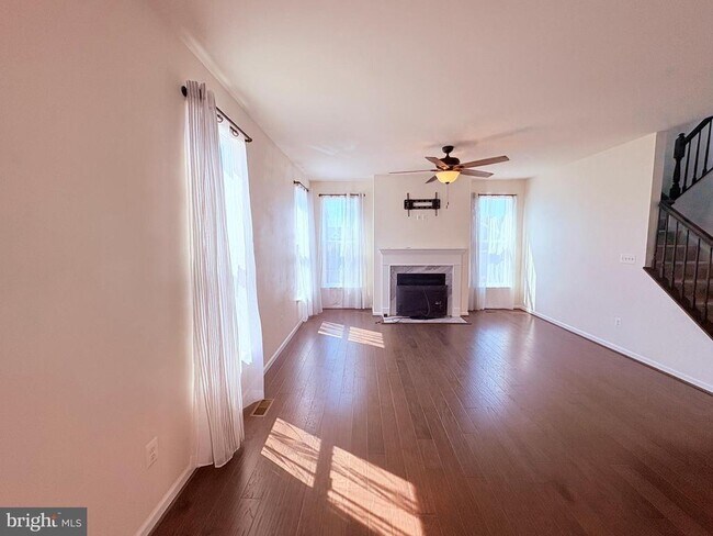 Building Photo - 1071 Coastal Ave