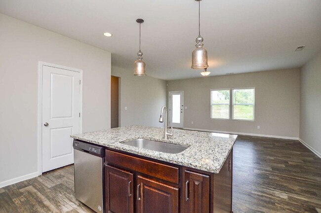 Building Photo - Spacious 4 Bedroom Home with 1st Floor Primary Suite in Austen Lakes  4 Bedrooms | 2.5 Bathrooms ...