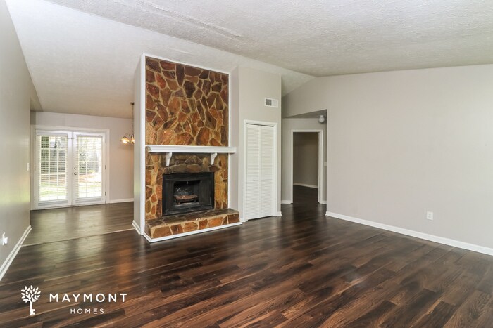 Building Photo - 3415 Mustang Dr