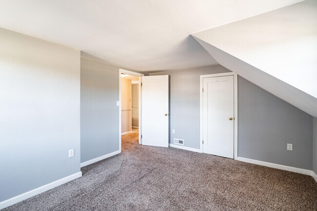 Building Photo - 2411 W Mill Rd