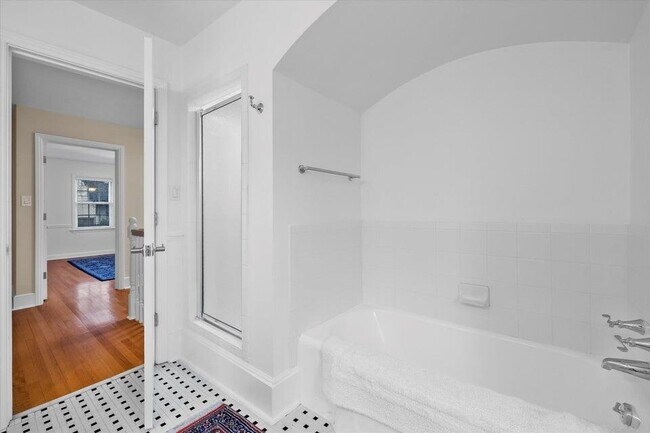 Building Photo - 3916 N Ridgefield Cir