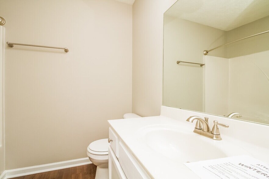 Building Photo - 1515 Clifdon Ct