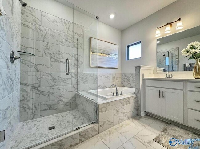 Building Photo - 18048 Longleaf Dr