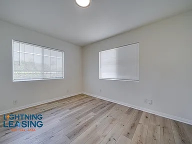 Building Photo - 2134 Cloverdale Ave