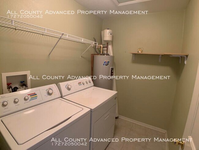 Building Photo - Waterford townhome for rent many amenities