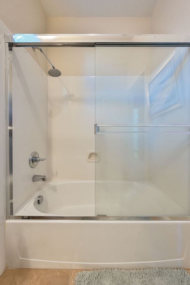 Building Photo - 9952 Spring View Way