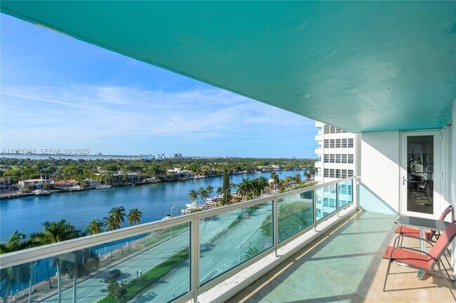 Building Photo - 5101 Collins Ave