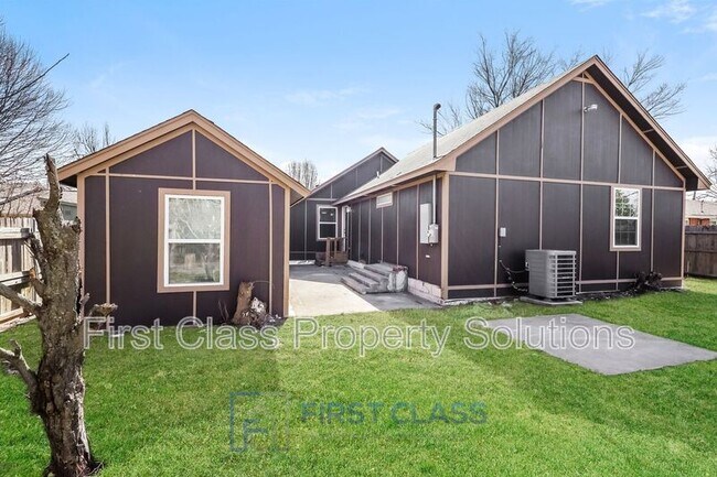 Building Photo - 3605 NW 52nd St