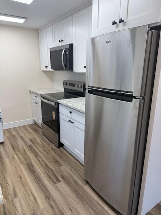 Building Photo - 118000