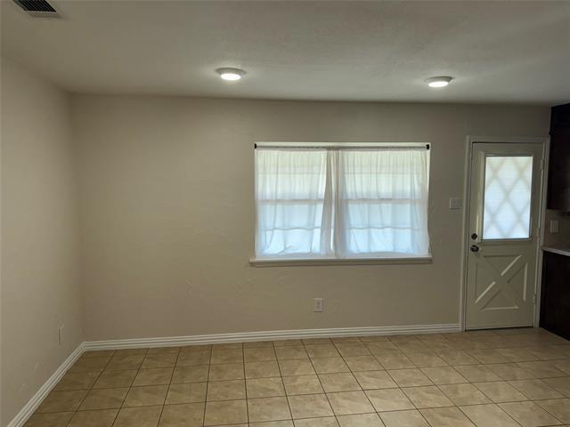 Building Photo - 301 W Grenoble Dr