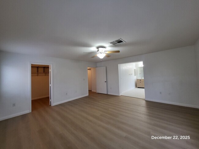 Building Photo - 204 Hickory Heights Ave