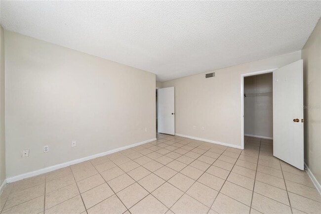 Building Photo - 525 Conway Rd