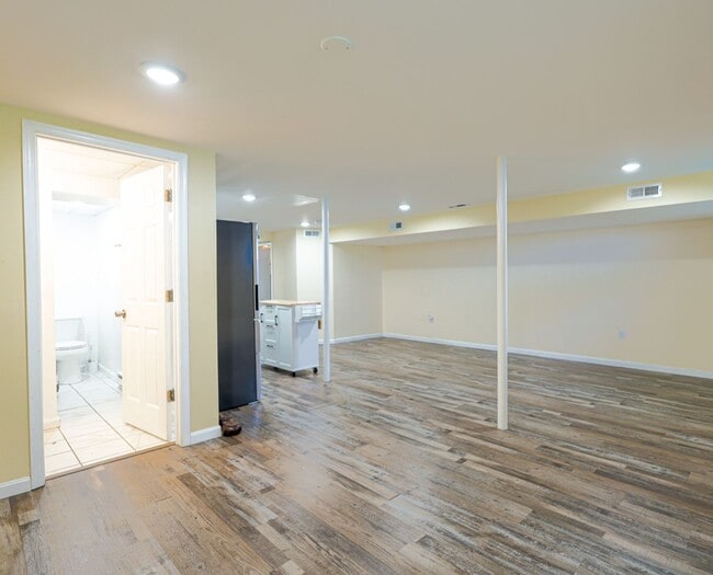 Building Photo - Cozy 1 BR/1 BA Apartment in Severna Park!
