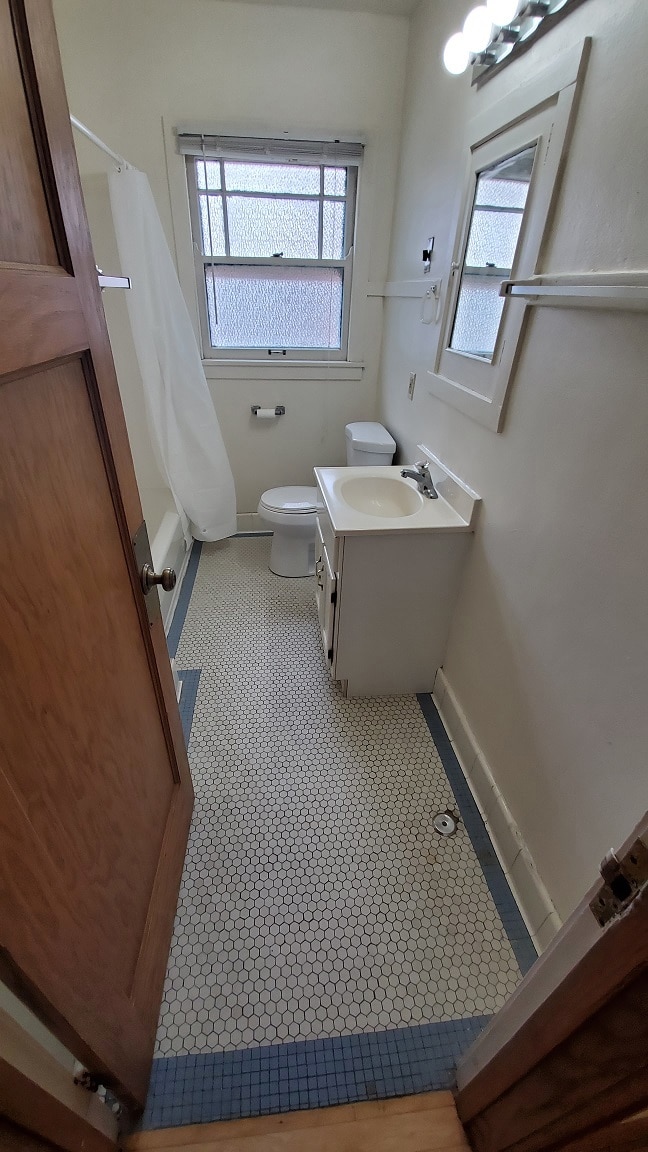 Building Photo - 1901 University Ave