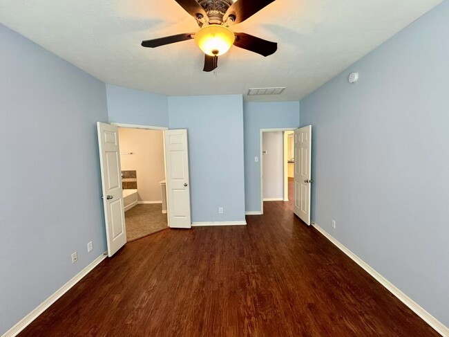 Building Photo - 6418 Black Bamboo Ln