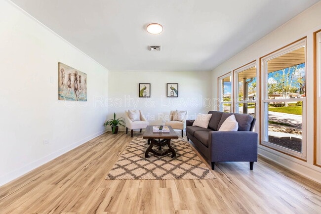 Building Photo - 111 Nashua St