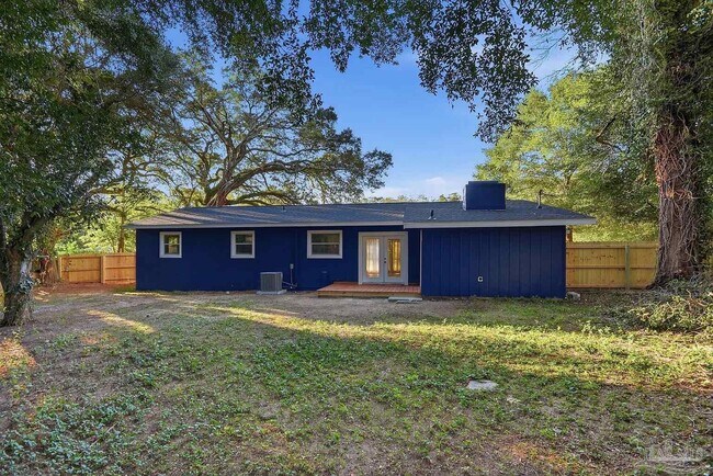 Building Photo - 522 S Edgewood Cir