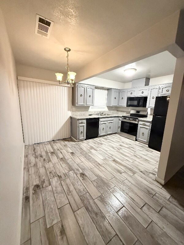 Building Photo - 7089 N Howard St