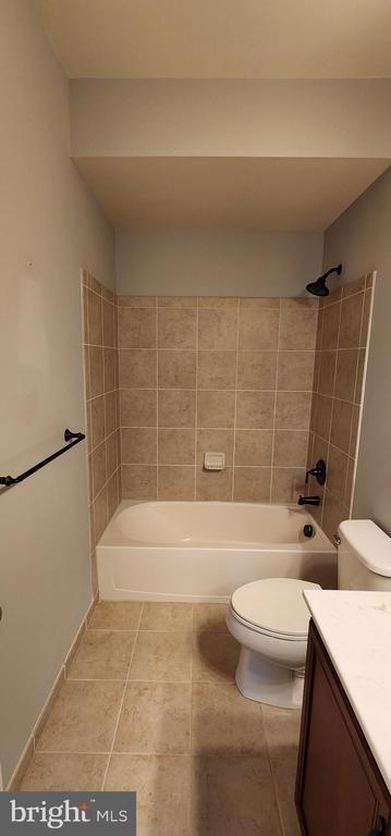 Building Photo - 23552 Hopewell Manor Terrace
